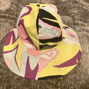 Pucci bucket hat